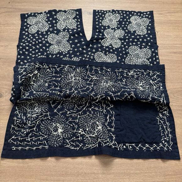 Vintage Hand-Embroidered Indigo Cotton Top Floral Star Pattern Boho Ethnic M/L - Picture 5 of 7